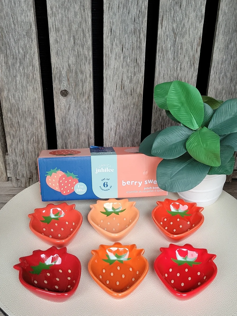 Berry Sweets Strawberry Pinch Bowls - Assorted Red, Orange, Peach